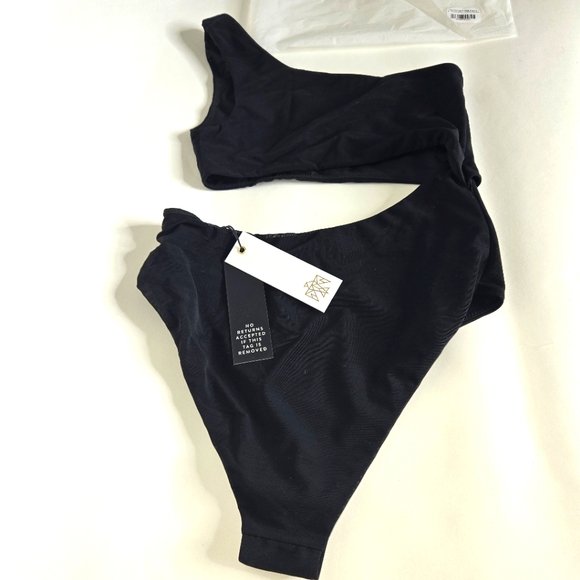 THE CUTOUT ONE PIECE - BLACK MESH, All Things Golden, size medium - Picture 1 of 9